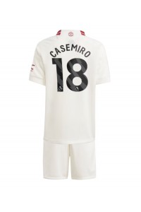 Manchester United Casemiro #18 Babyklær Tredje Fotballdrakt til barn 2023-24 Korte ermer (+ Korte bukser)